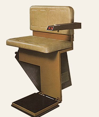 Jeden z prvých modelov stoličkového výťahu spoločnosti Stannah