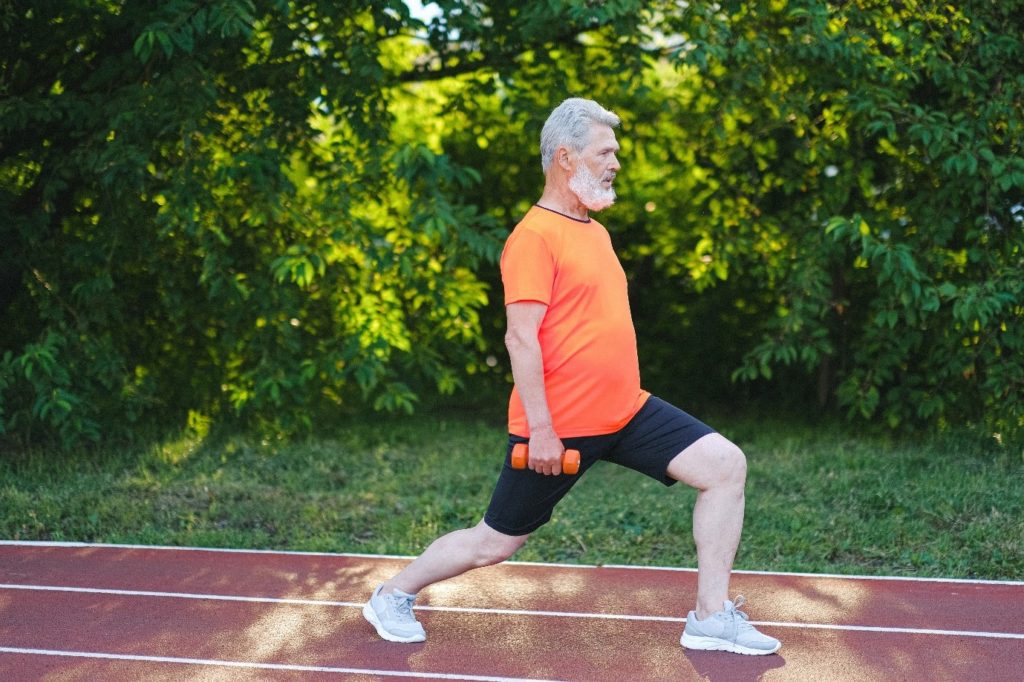 Pravidelné cvičenie v staršom veku môže zabrániť rôznym chorobám 